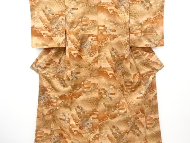 リサイクル　未使用品　遠山にヱ霞・花模様小紋着物(重ね衿付き)